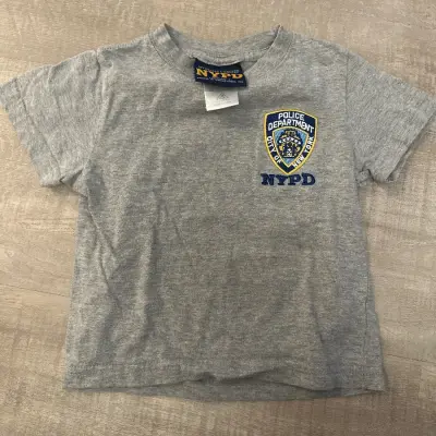 NYPD T-Shirt Gr. 92 Jahre grau mit Emblem
