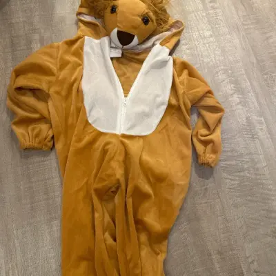 Löwen Kostüm Overall mit Kapuze Gr. 92 braun