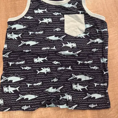 so cute T-Shirt-Hemd Gr. 98 dunkelblau Hai-Muster