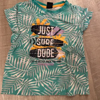 Kiki & Koko T-Shirt Gr. 98 türkis mit Surfer-Print