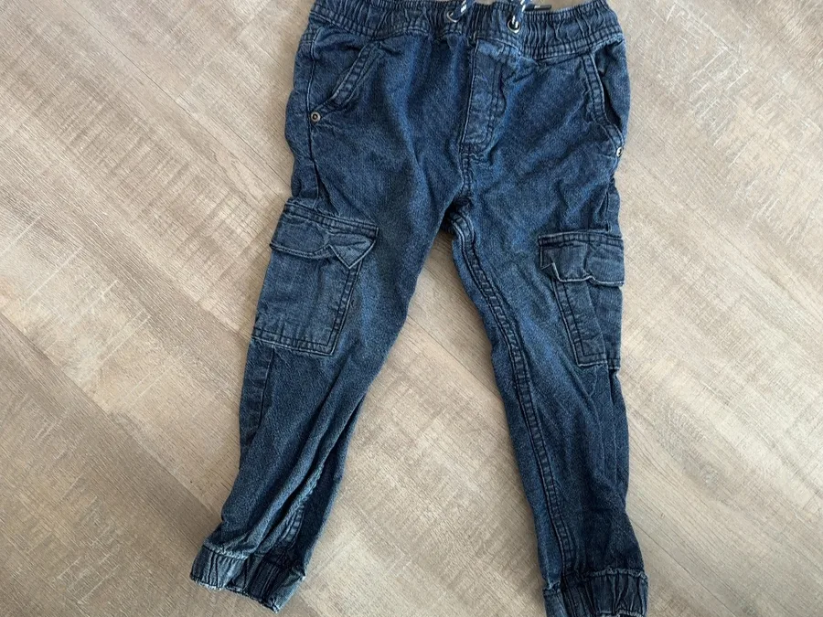 Hosen-Paket Junge · Gr. 98 – Teil 2