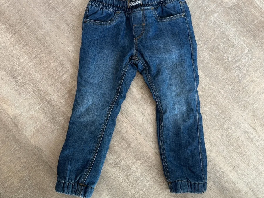 Hosen-Paket Junge · Gr. 98 – Teil 3