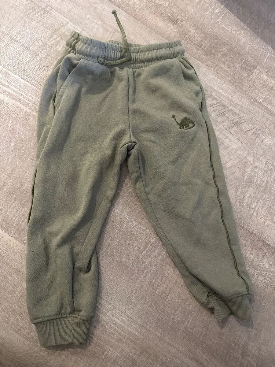 Primark Jogginghose Gr. 98 grün