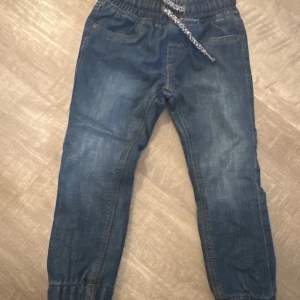 C&A Jeans Hose Gr. 98 blau
