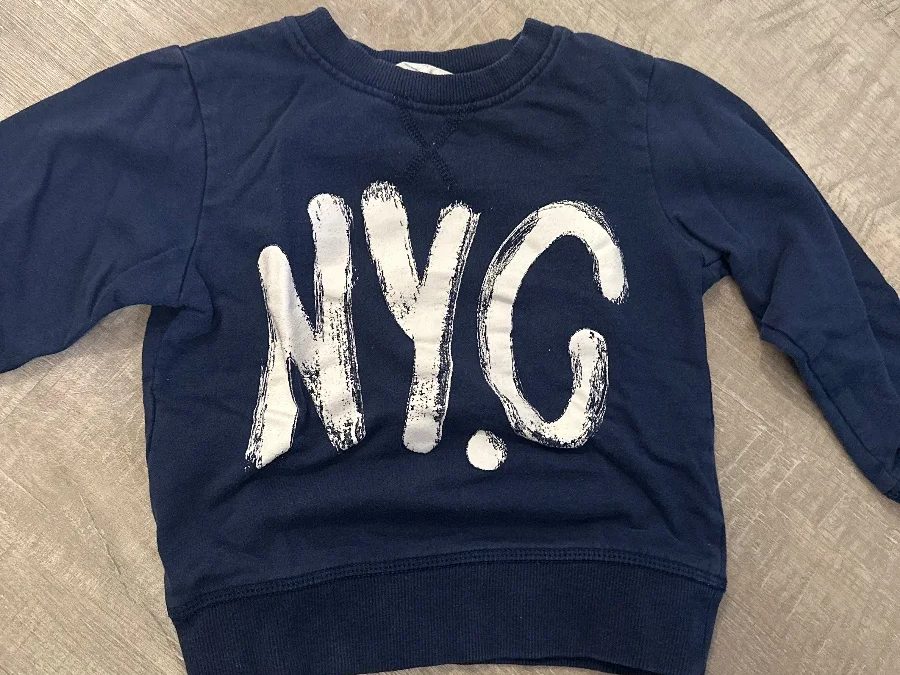 H&M Sweatshirt Gr. 98 NYC Aufdruck dunkelblau – Foto 1