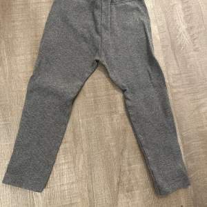 UNIQLO Baby Leggings Gr. 98 grau gerippt
