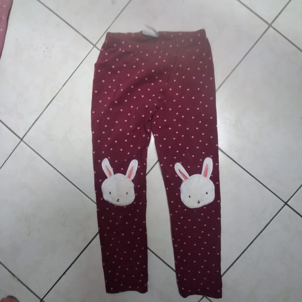 20 Teile Mädchenkleidung Gr. 116/122: Leggings, Shirts, Kleider – Teil 3